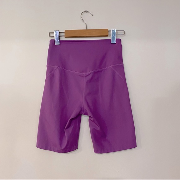 Girlfriend Collective | Compressive High Waisted Bright Bike Shorts - Picture 5 of 7